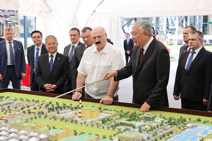 Лукашенко посетил ЗАО "БНБК"